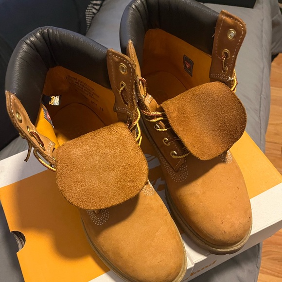 Wheat timberland boots size 7 - Picture 2 of 4